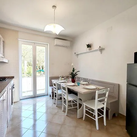 Apartament Capri View 2br-2ba Between Sorrento - Amalfi Coast Massa Lubrense