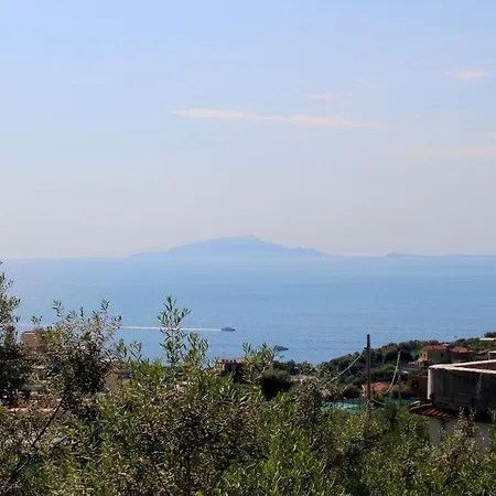 Capri View 2br-2ba Between Sorrento - Amalfi Coast * Massa Lubrense