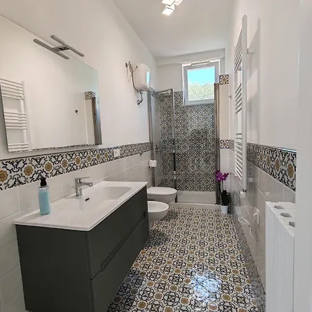 Capri View 2br-2ba Between Sorrento - Amalfi Coast * Massa Lubrense