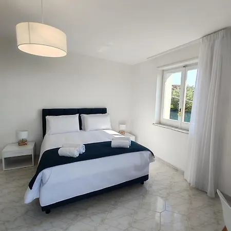 Capri View 2br-2ba Between Sorrento - Amalfi Coast Apartamento *